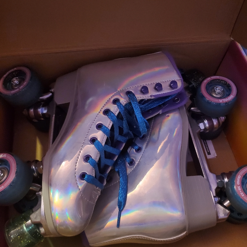 Impala holographic roller skates